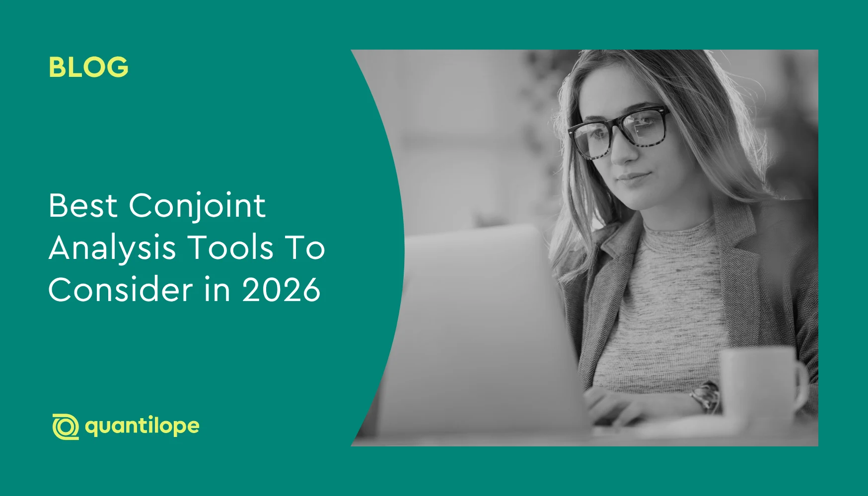 green blog background with black and white image of a girl wearing glasses looking at computer screen